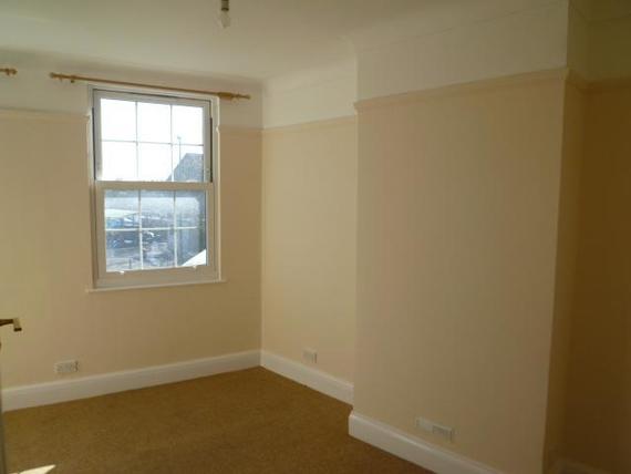 3 bedroom Flat to re...